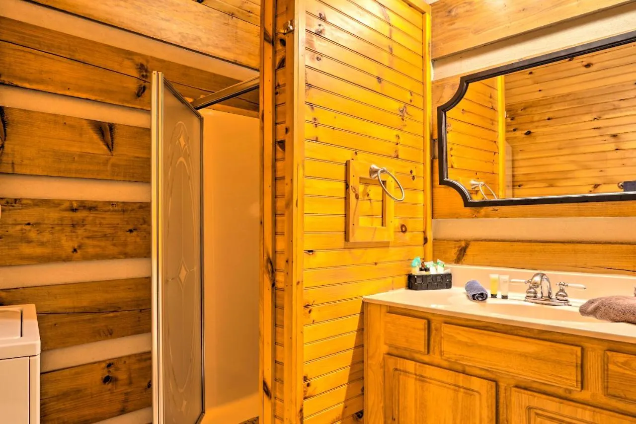 Διαμέρισμα Cabin With Waterfall And Hot Tub, 1 Mi To Parkway!