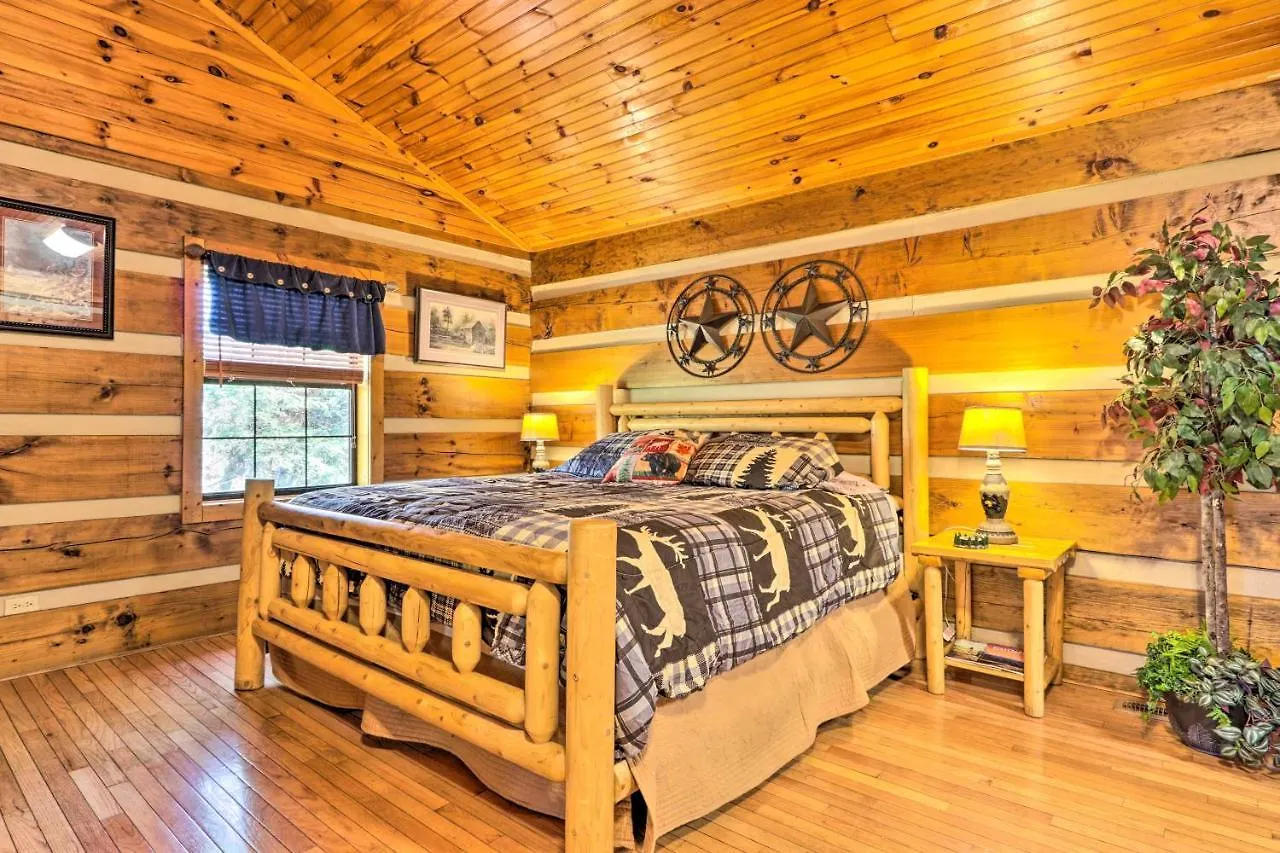 Cabin With Waterfall And Hot Tub, 1 Mi To Parkway! * Pigeon Forge