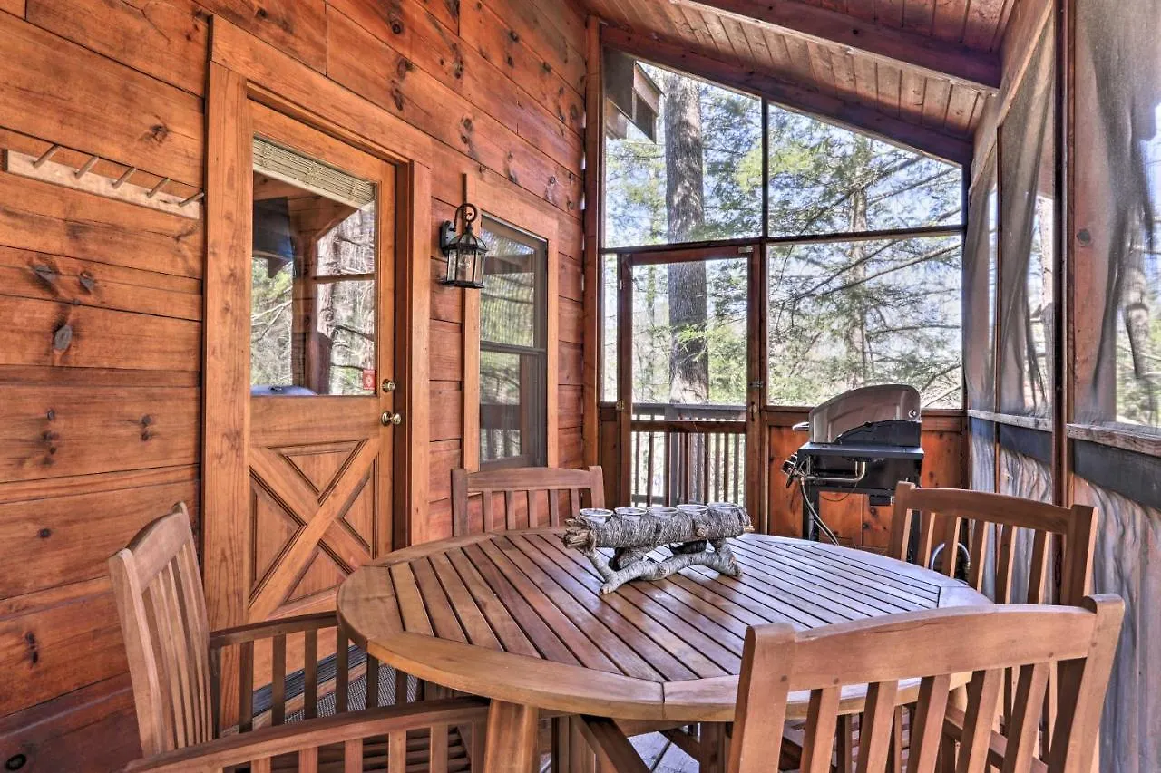 Holiday home Cozy Cabin With Hot Tub In The Heart Of