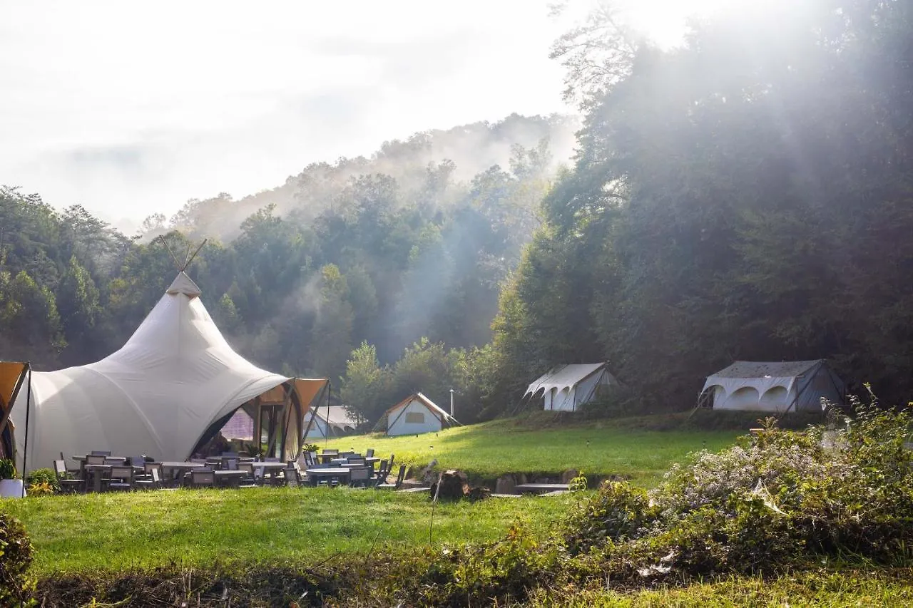 Under Canvas Great Smoky Mountains Роскошный шатер