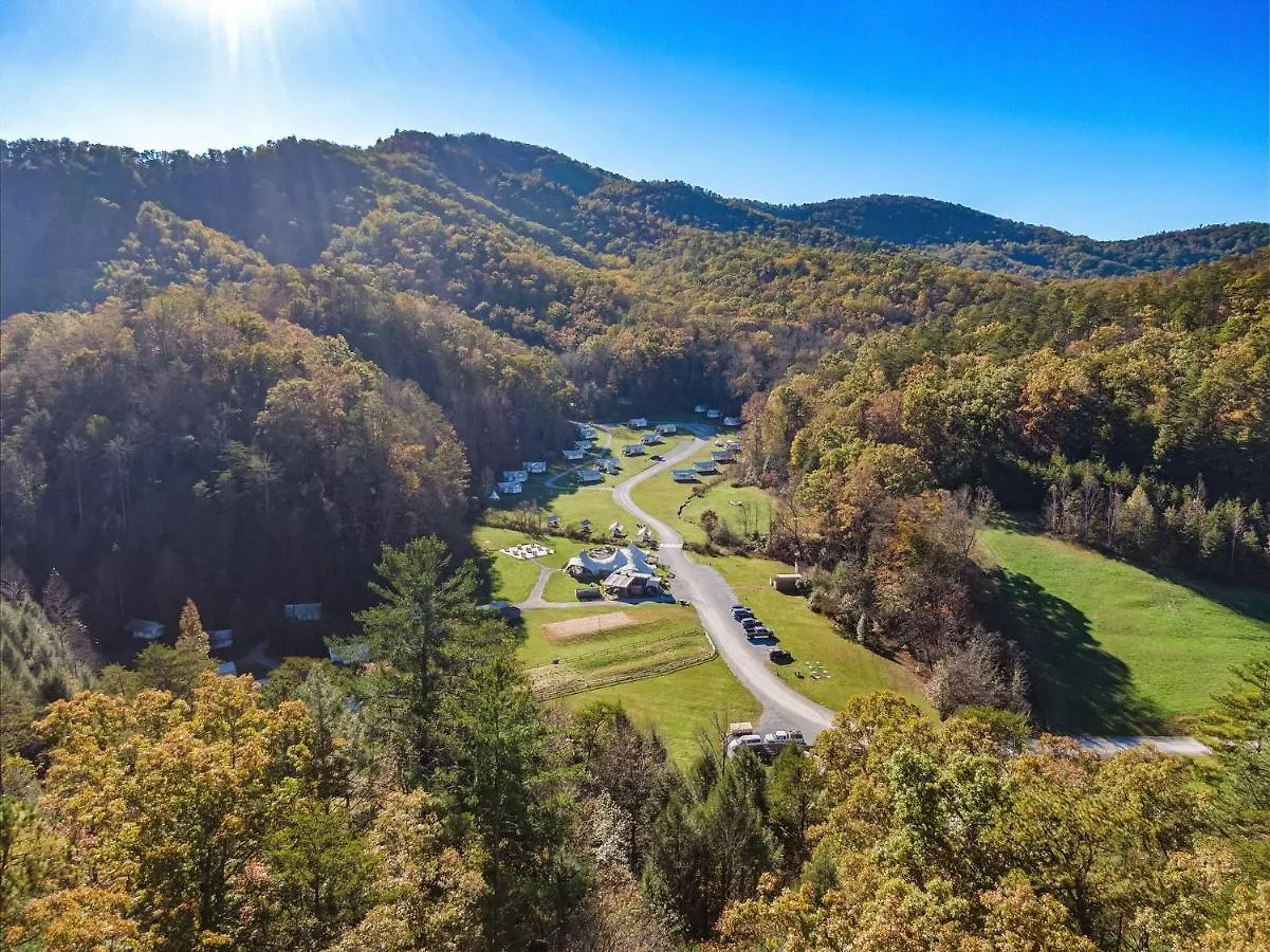 Under Canvas Great Smoky Mountains Роскошный шатер