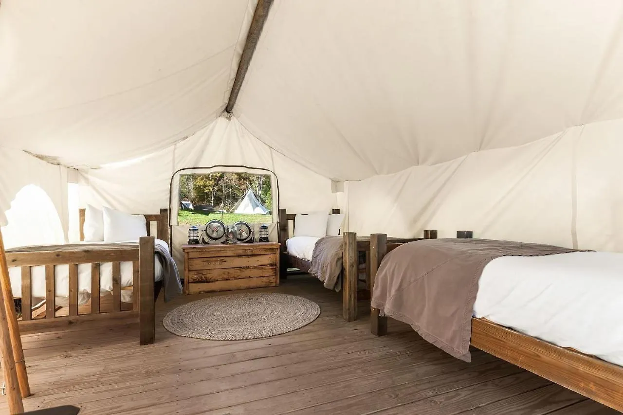 Under Canvas Great Smoky Mountains Роскошный шатер