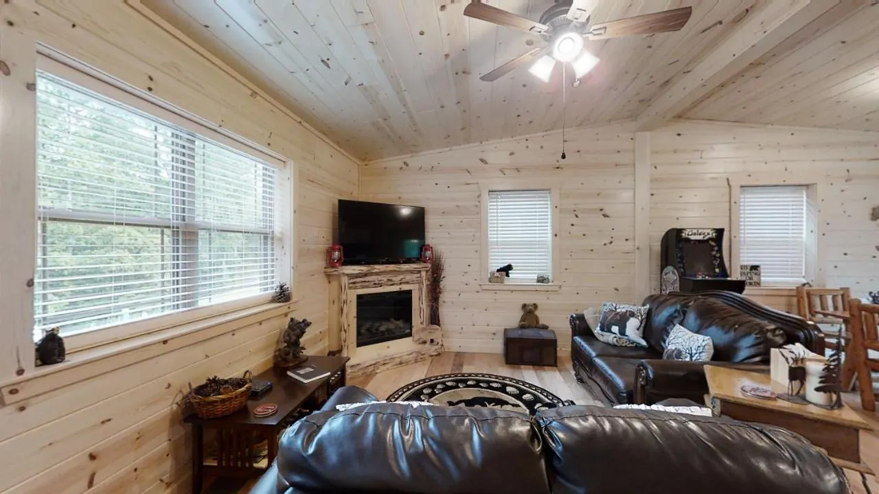 Cozy Bear Den Holiday home