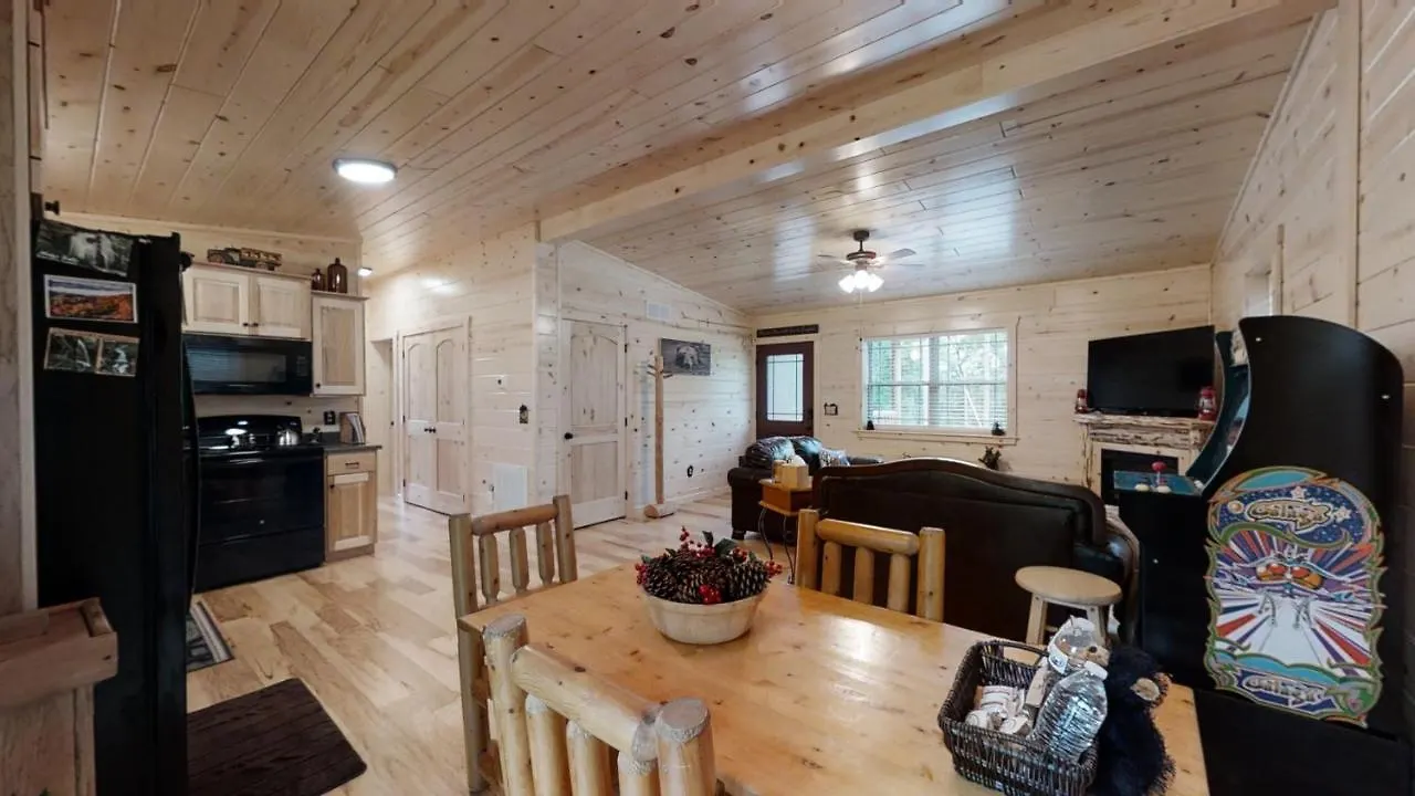 Cozy Bear Den Holiday home *