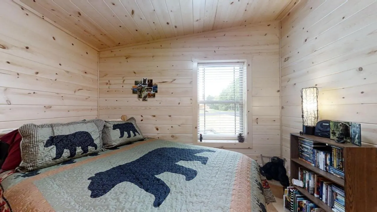 Cozy Bear Den Holiday home *
