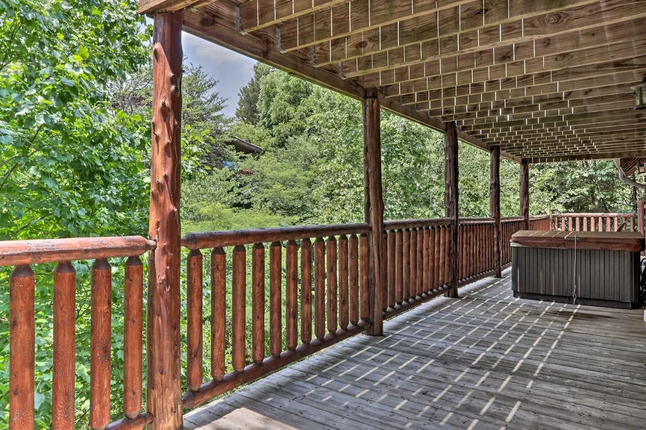 Getaway With Covered Patio And Hot Tub! Prázdninový dům *