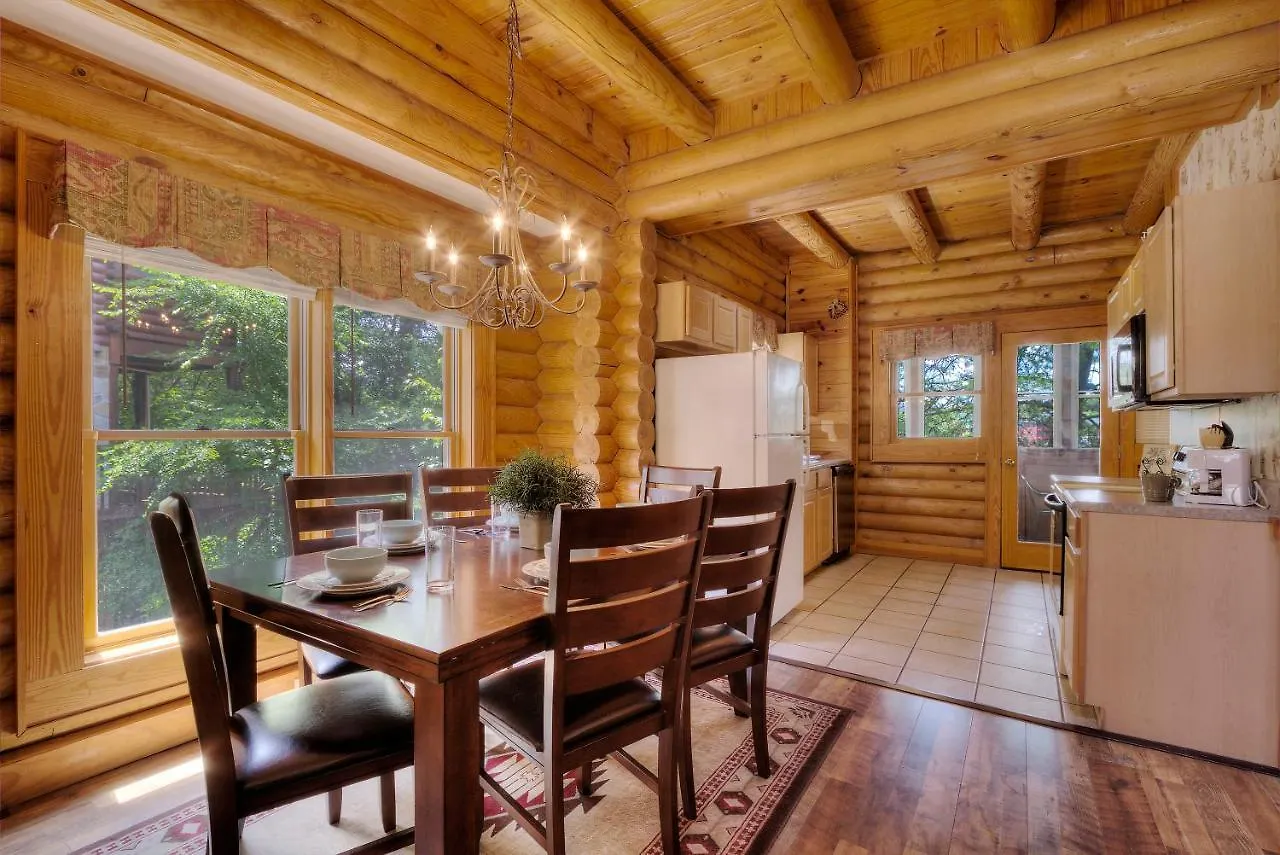 Great Wolf Cabin In Pigeon Forge! Vakantiehuis Pigeon Forge