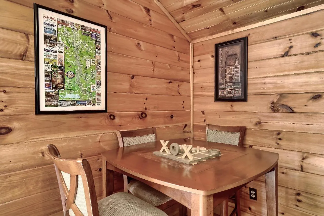 Goldilocks' Honey Pot Chalet