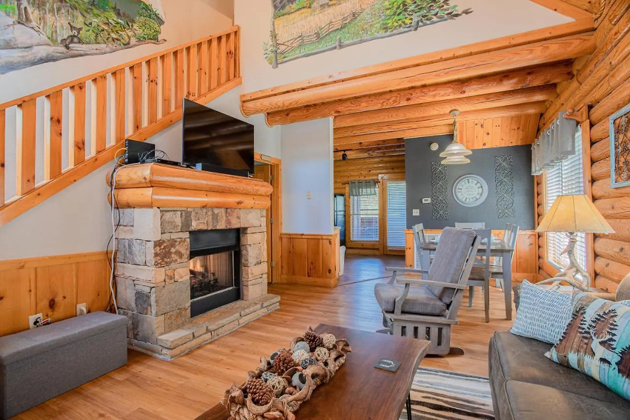 Deer Tracks Retreat In Pigeon Forge! Σπίτι διακοπών Pigeon Forge