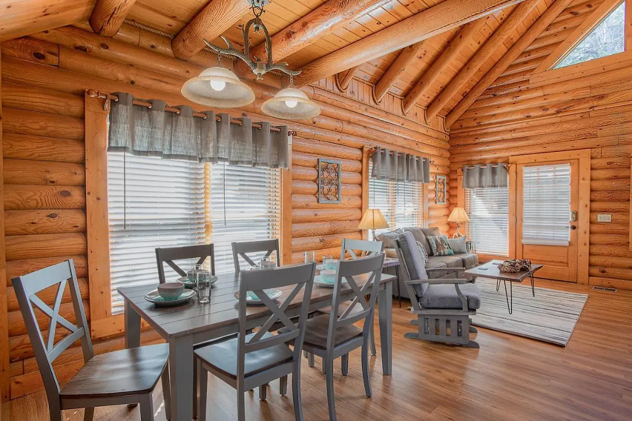 Σπίτι διακοπών Deer Tracks Retreat In Pigeon Forge! Pigeon Forge