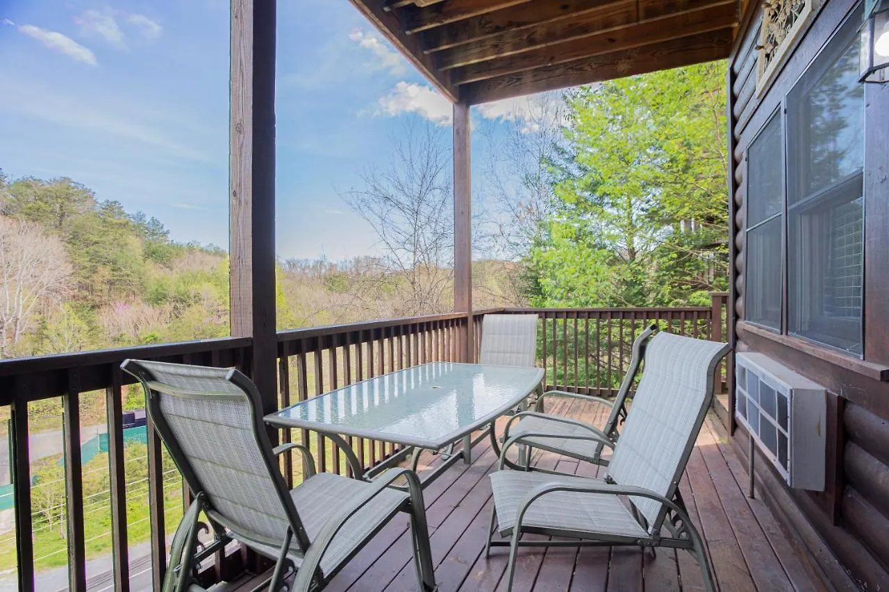 Σπίτι διακοπών Deer Tracks Retreat In Pigeon Forge! *