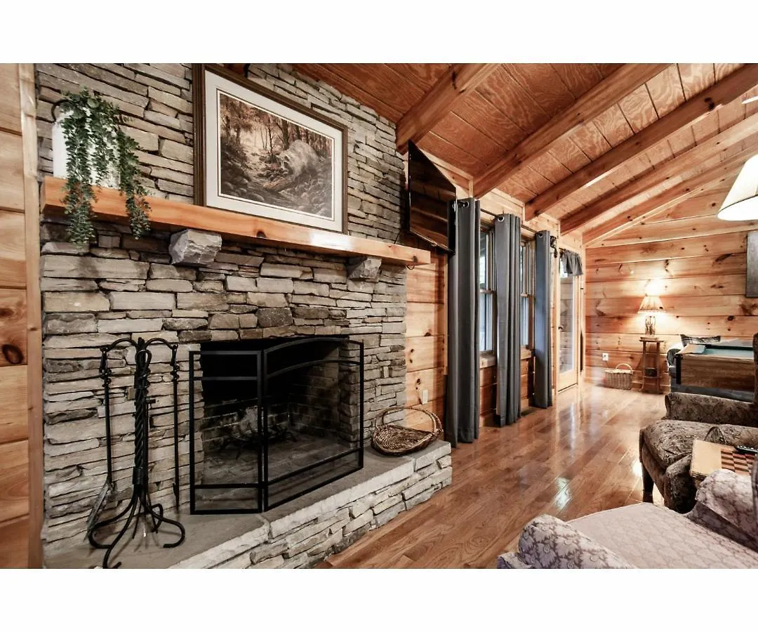 Peekaboo With Hot Tub, Pool Table, And Jacuzzi Tatil Evi Pigeon Forge