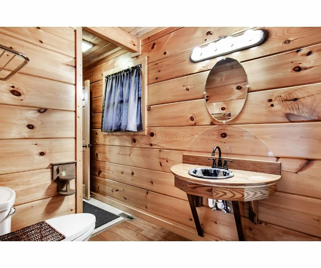 Peekaboo With Hot Tub, Pool Table, And Jacuzzi Tatil Evi Pigeon Forge