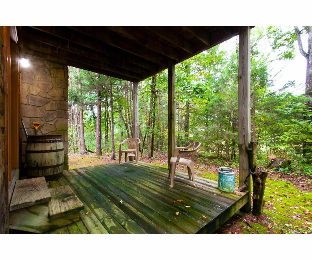 Sweet Dreams With Romantic, Hot Tub And Pool Table Holiday home Pigeon Forge