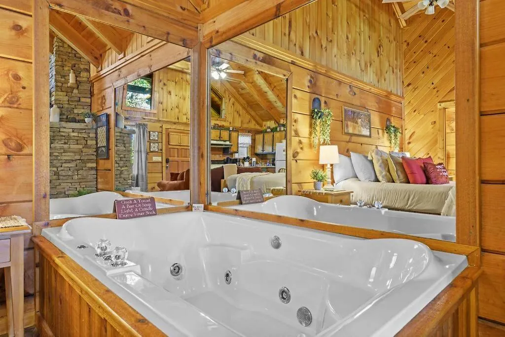 Holiday home Do Not Disturb - Smoky Mountain Cabin, Hot Tub, Fireplace Pigeon Forge