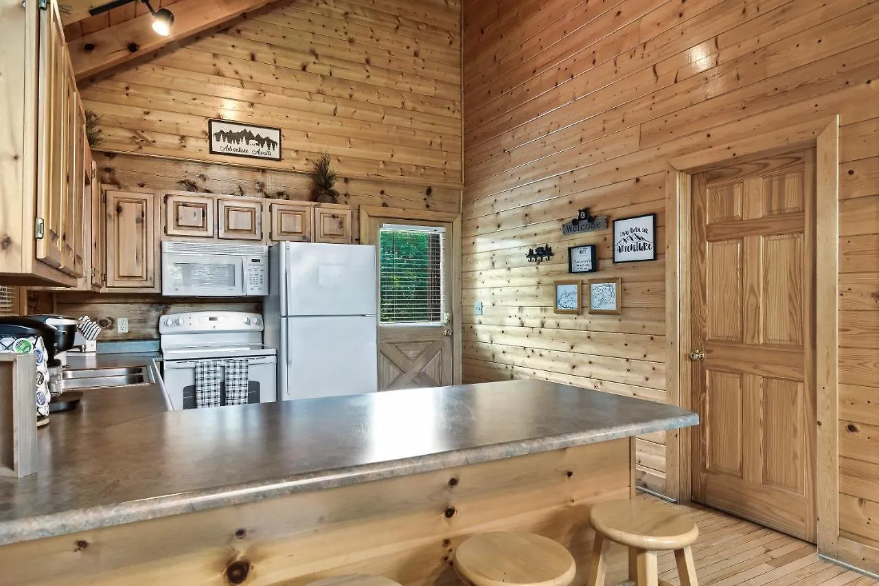 Casa de Férias Cozy Log Cabin!! In Heart Of Pf & Close To The Smokies *
