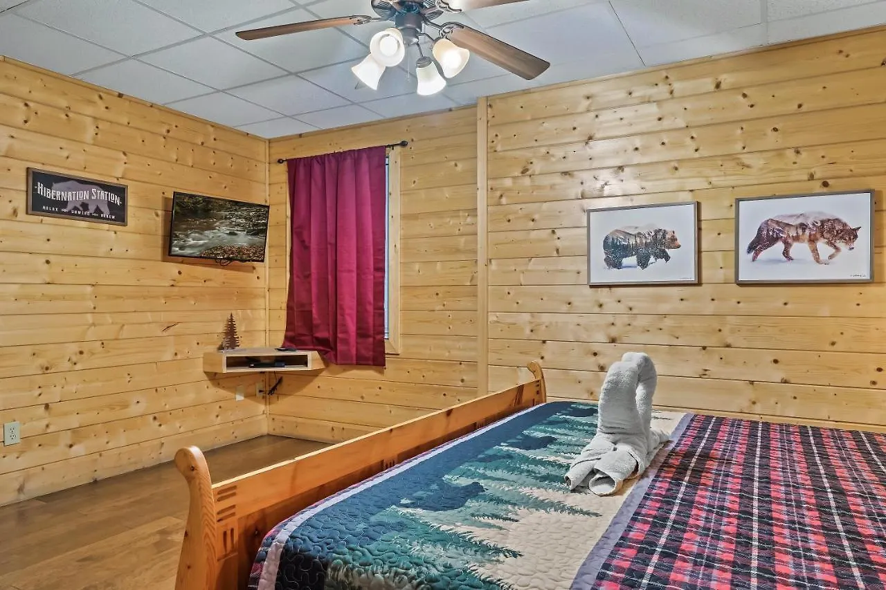 Casa de Férias Cozy Log Cabin!! In Heart Of Pf & Close To The Smokies *