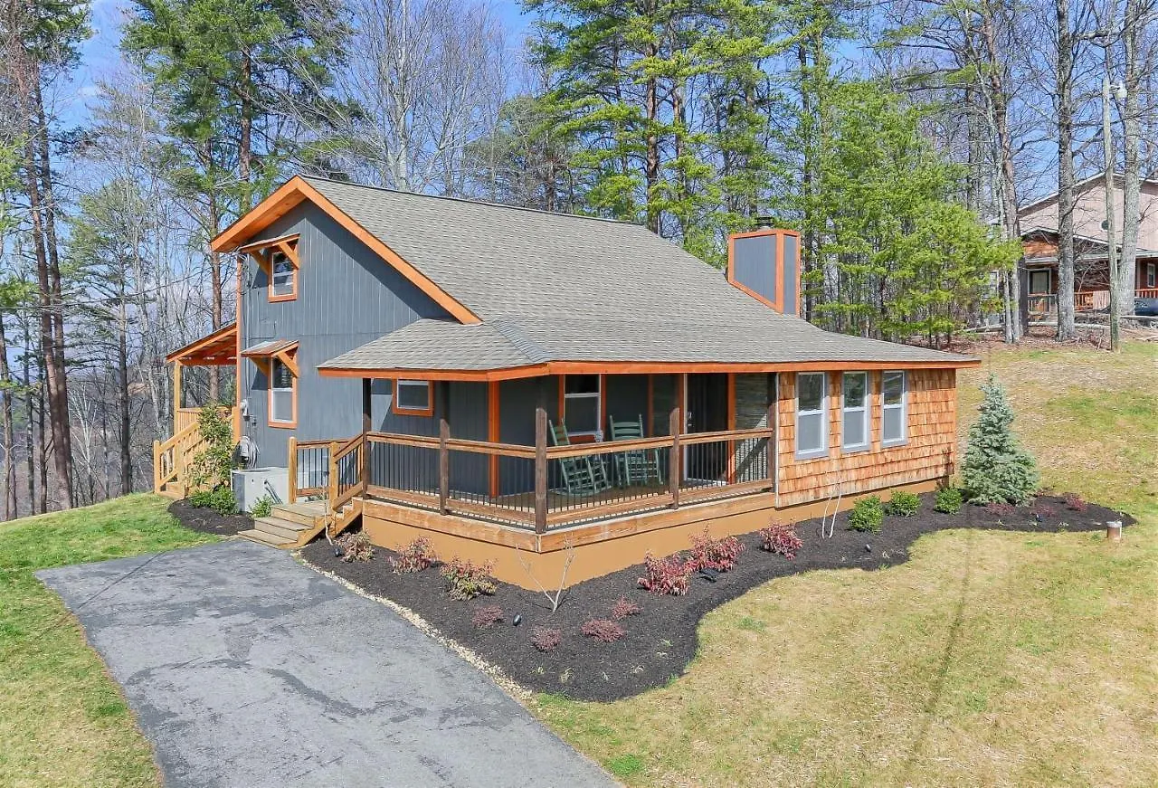 Smoky Mountain Loft Amazing Views, Hot Tub, 1089 Free Tickets Each Paid Day, Dollywood And * Pigeon Forge