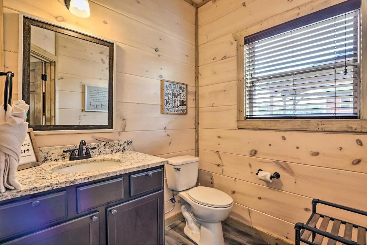 Modern Cabin With Hot Tub - 3 Mi To Dollywood Holiday home Pigeon Forge