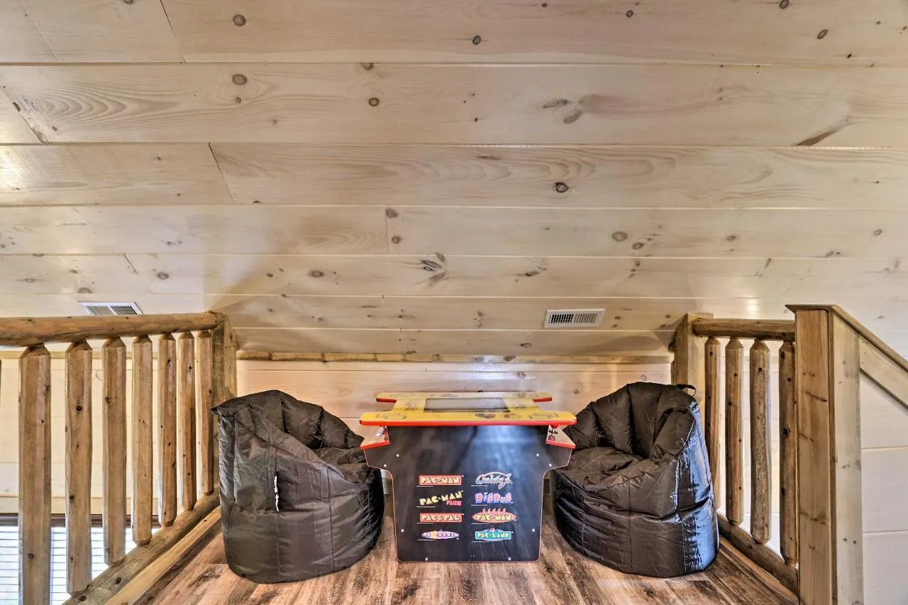 Holiday home Modern Cabin With Hot Tub - 3 Mi To Dollywood