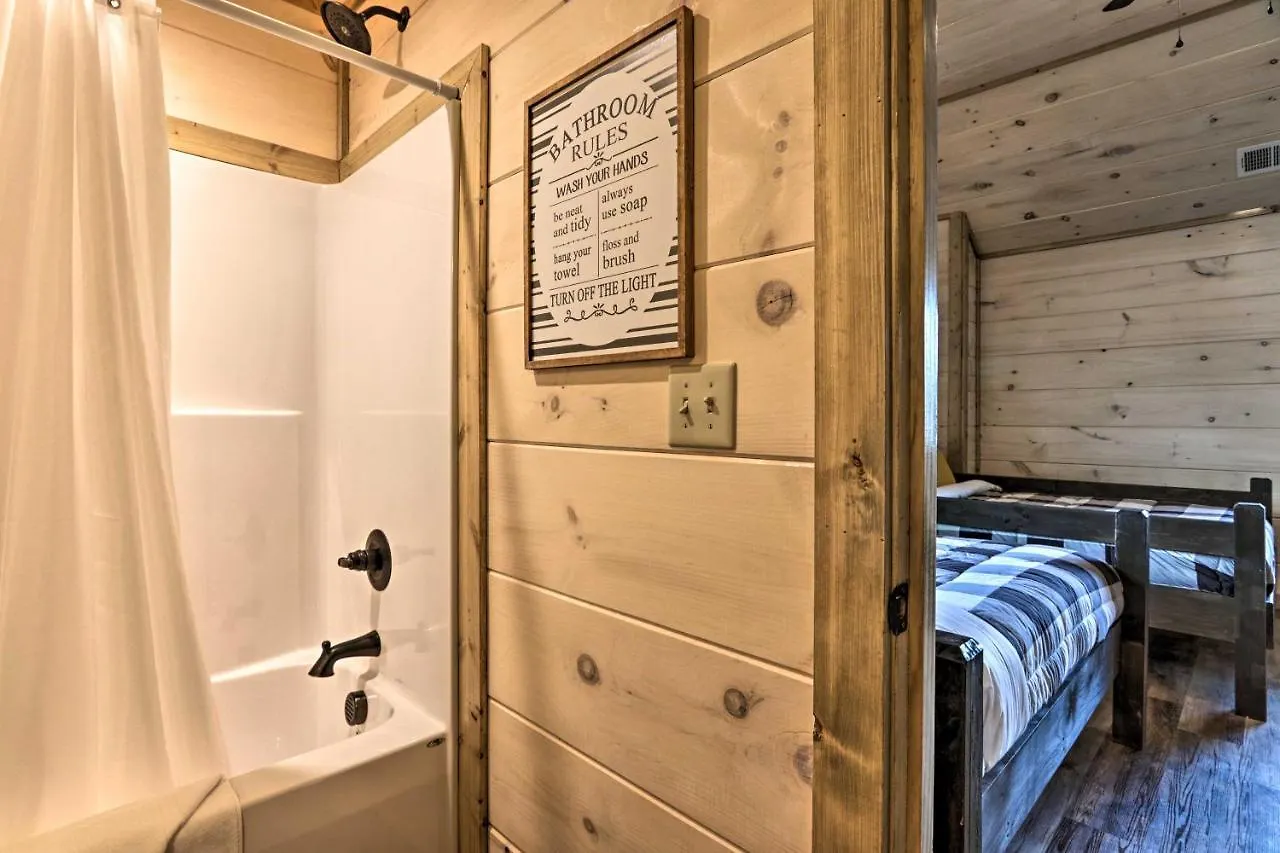 Modern Cabin With Hot Tub - 3 Mi To Dollywood Holiday home *