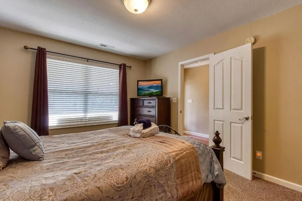 A Happy Cottage- Get 951 Worth Of Free Area Attraction Tickets For Each Paid Day! Alpehytte Pigeon Forge