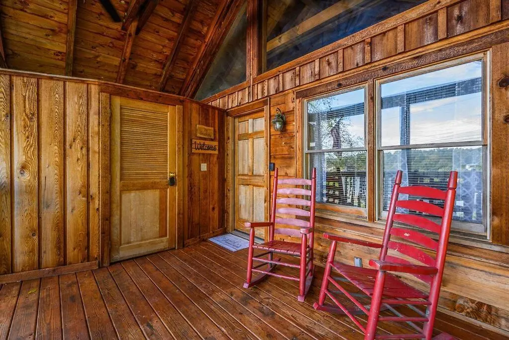 Casa vacanze Cozy Log In The Heart Of Pigeon Forge. Hot Tub. Honeymoon! Sleeps 2