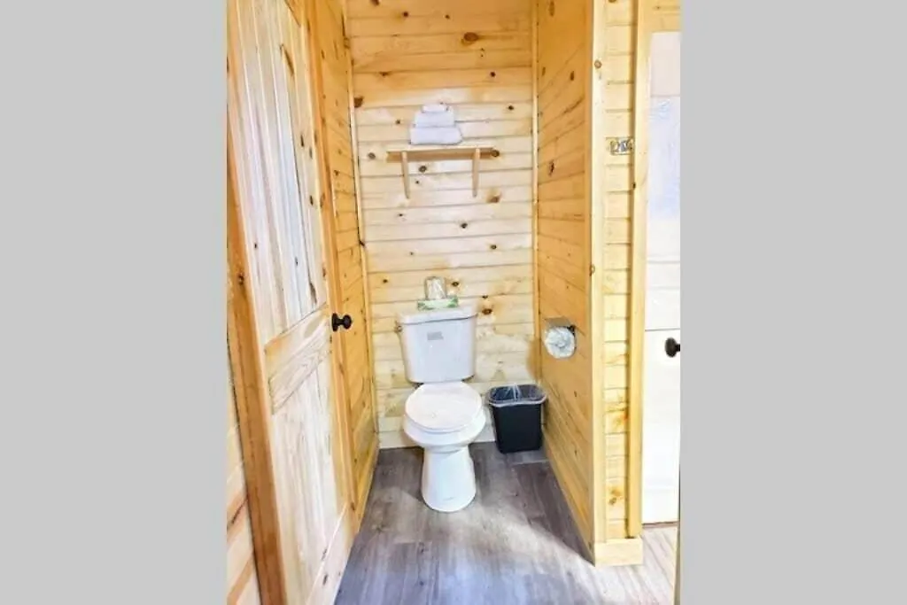 Big Bear River House, Hot Tub, Outdoor Grill, River Access, 3 Beds Tatil Evi Pigeon Forge