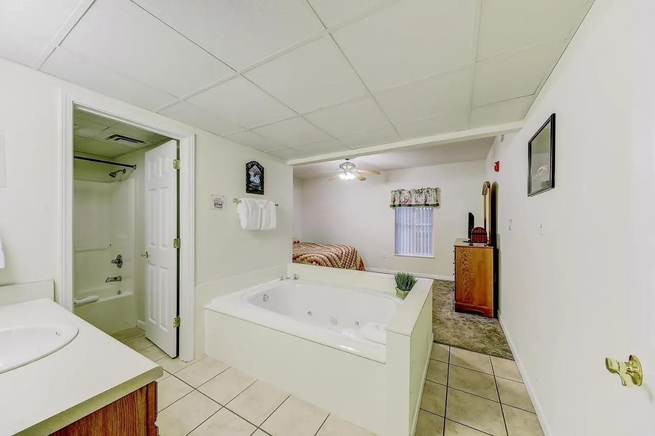 Greenbrier Getaway Whispering Pines 524 *