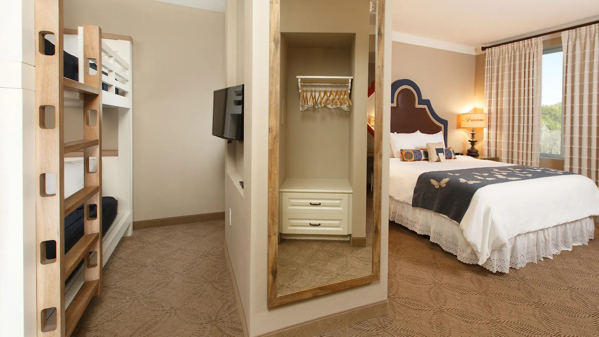 Resort Dollywood's Dreammore And Pigeon Forge
