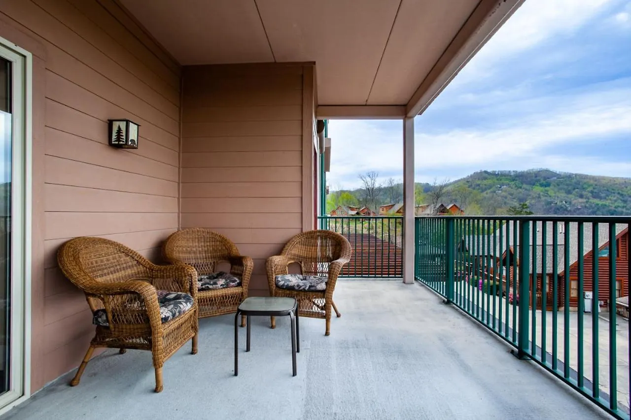 The Bear Paw Palace Mtn View And Community Pools Tatil Evi *