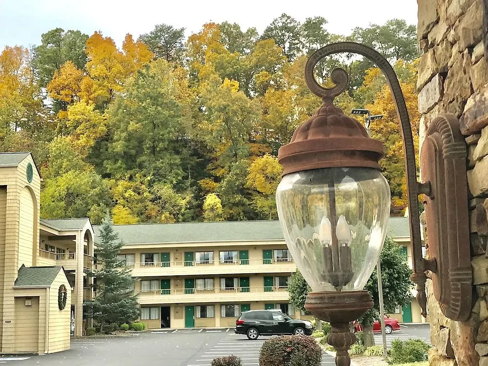 Quality & At Dollywood Lane Ξενοδοχείο Pigeon Forge
