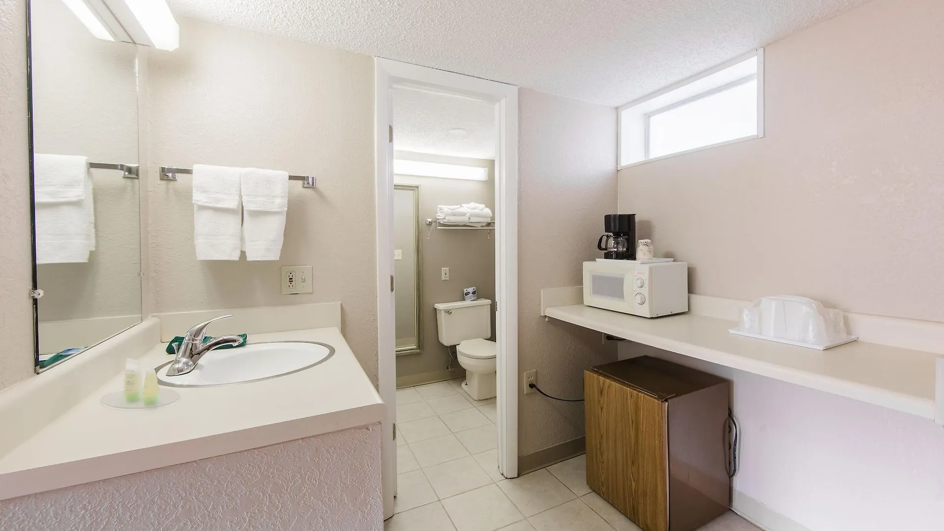 Valley Motel 2*