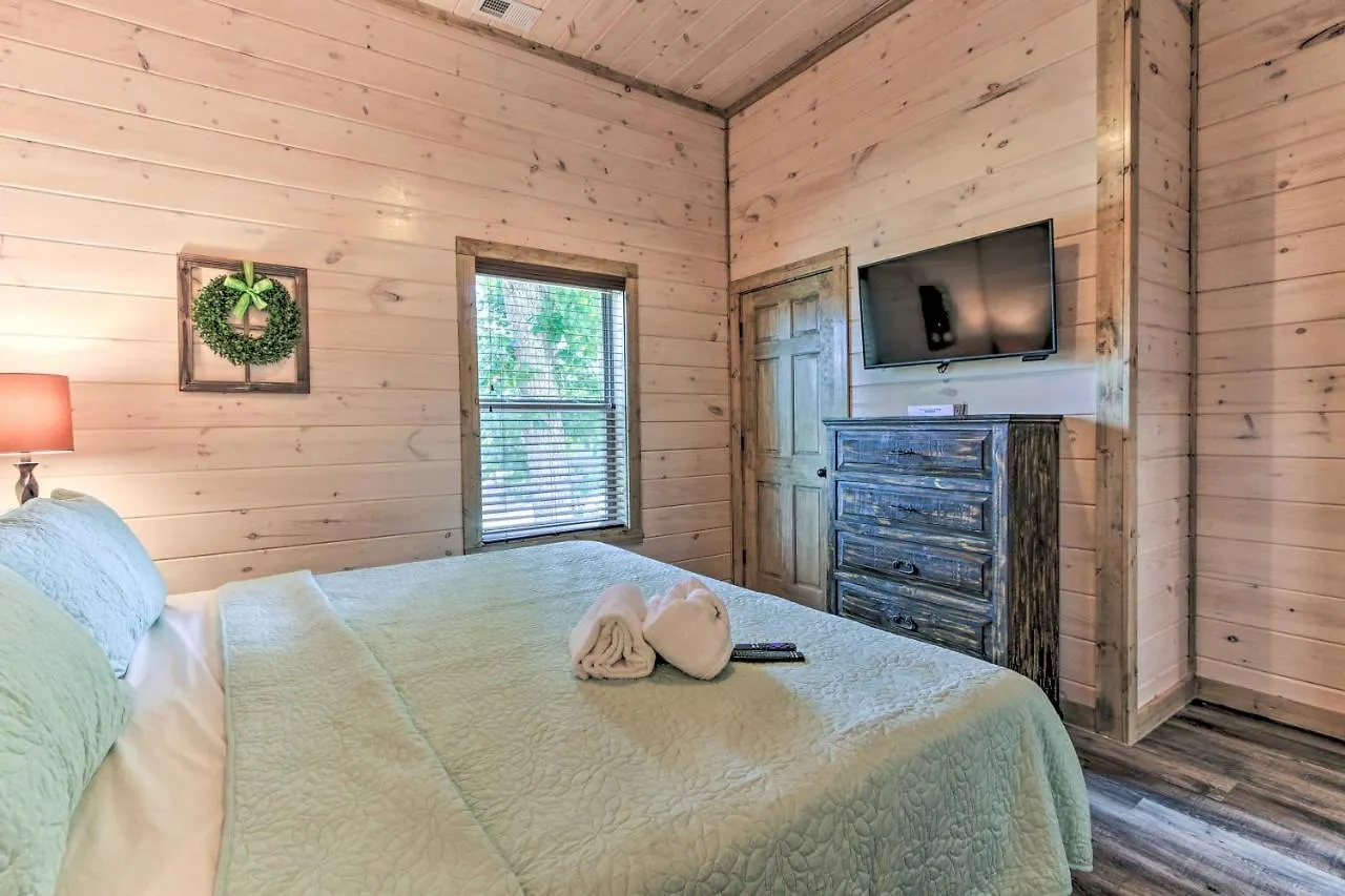 Holiday home 'madison Bear Garden' 7bdr W/hot Tub + Pool Access Pigeon Forge