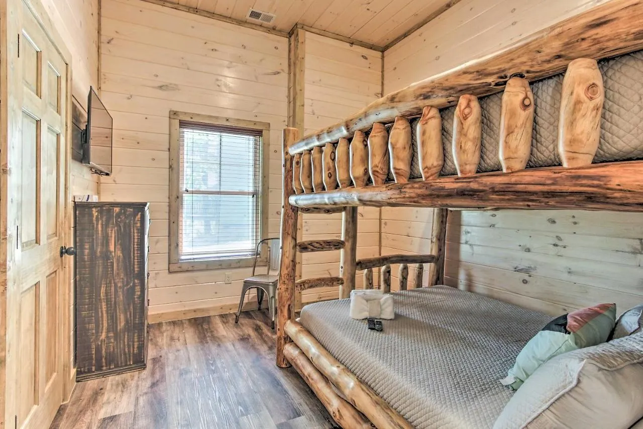 Holiday home 'madison Bear Garden' 7bdr W/hot Tub + Pool Access Pigeon Forge