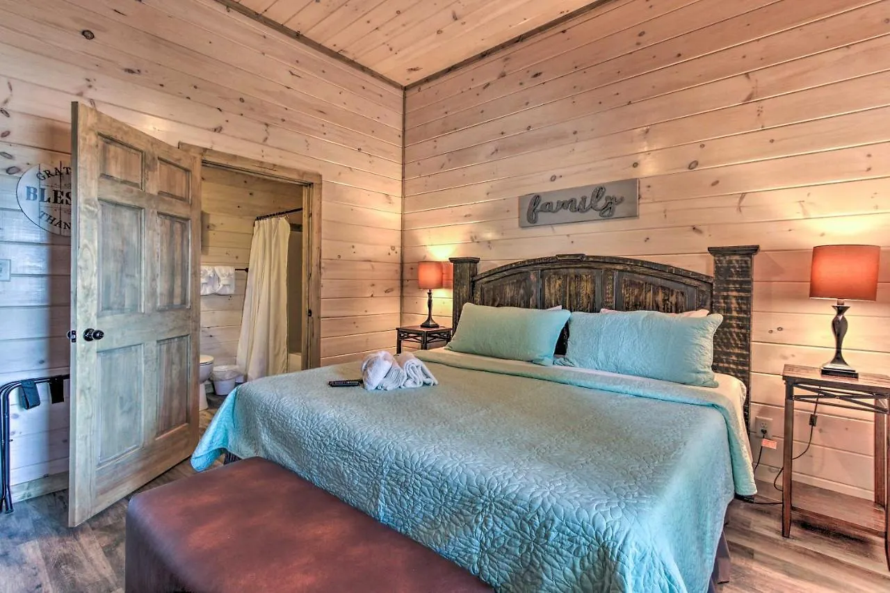 Holiday home 'madison Bear Garden' 7bdr W/hot Tub + Pool Access Pigeon Forge