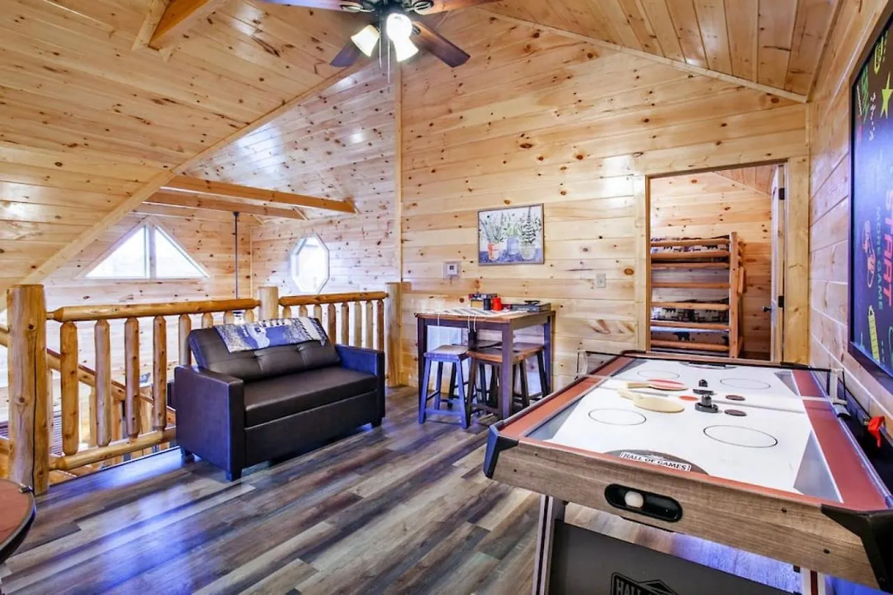 Swimming Bears Two With Pools And Hottubs Nyaraló Pigeon Forge