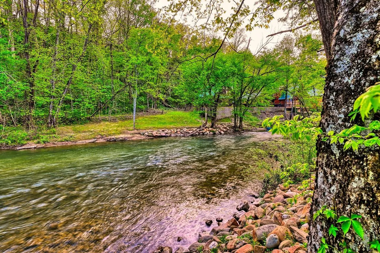 High N Dry-quiet River Access Neighborhood, 1 Mile To Parkway, 5 Miles To Dollywood! * Pigeon Forge
