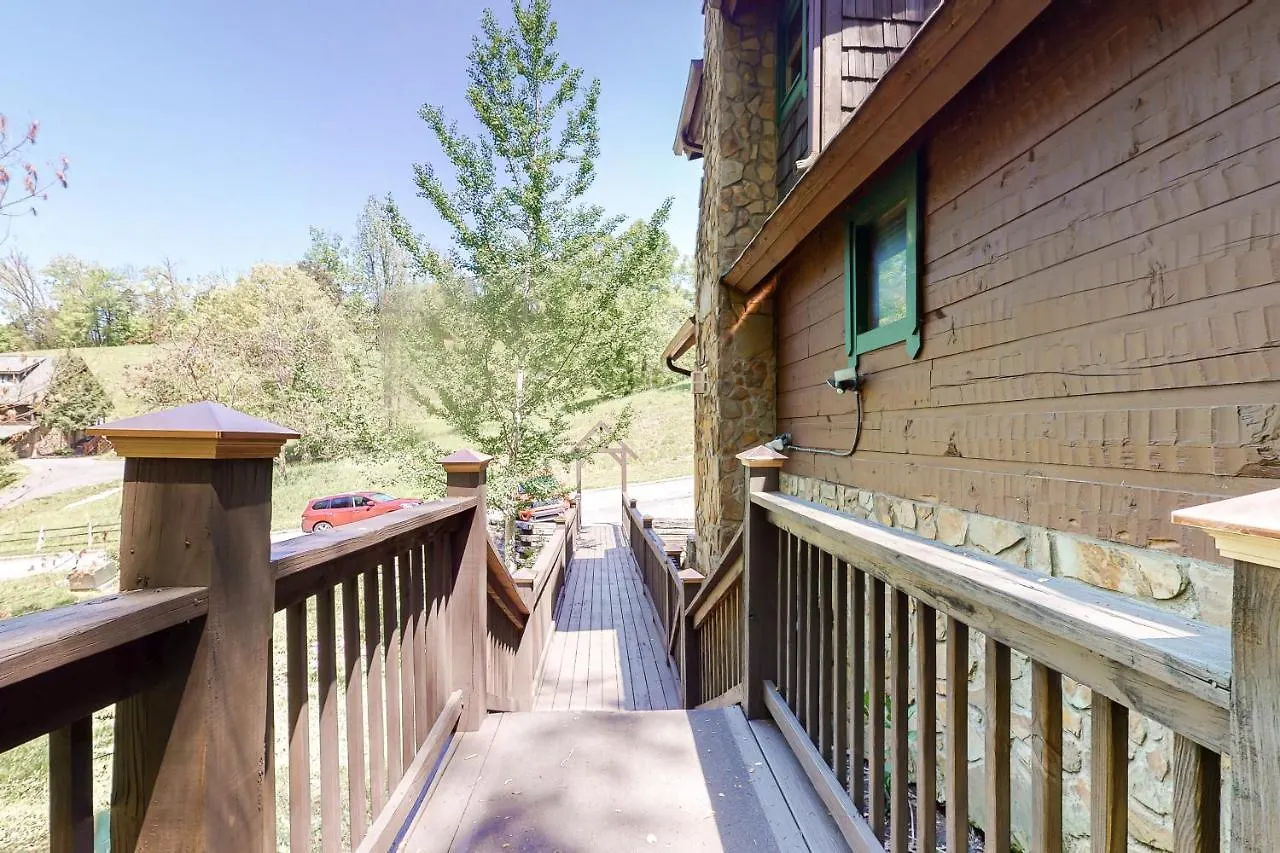 Bridgewood Cabin Pigeon Forge