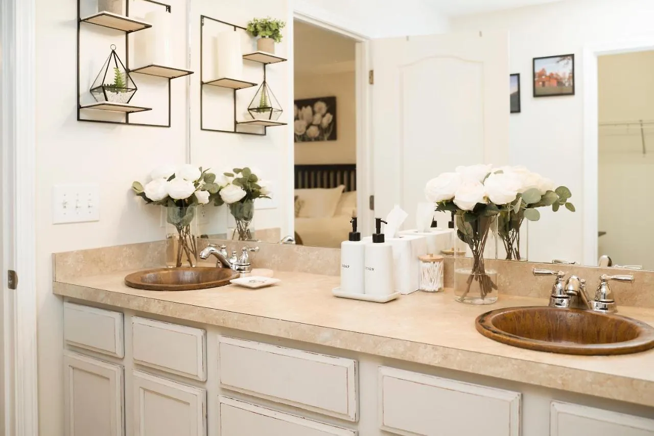 Luxe Quiet Townhouse W/parking/pool/by Dollywood * 비둘기 포지