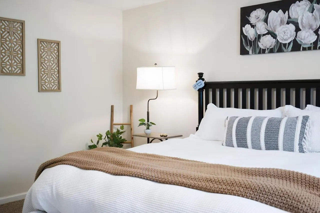 Luxe Quiet Townhouse W/parking/pool/by Dollywood * 비둘기 포지