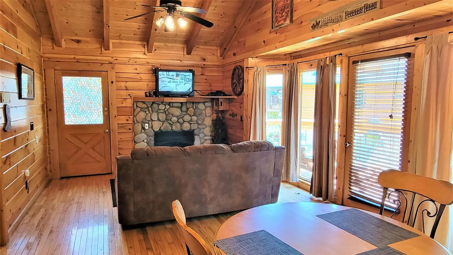 Hanky Panky-1 Bedroom On The River Pet Friendly With Fee Free Activity Tickets! * 鸽子谷