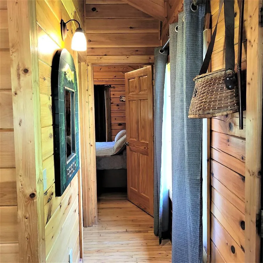 펜션 Skinny Dippin'-river Front- Free Tickets-dog Friendly-sleeps 6 *