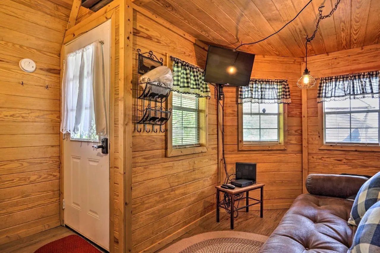 Pigeon Forge Tiny Home Hike, Sip And Explore! Pigeon Forge