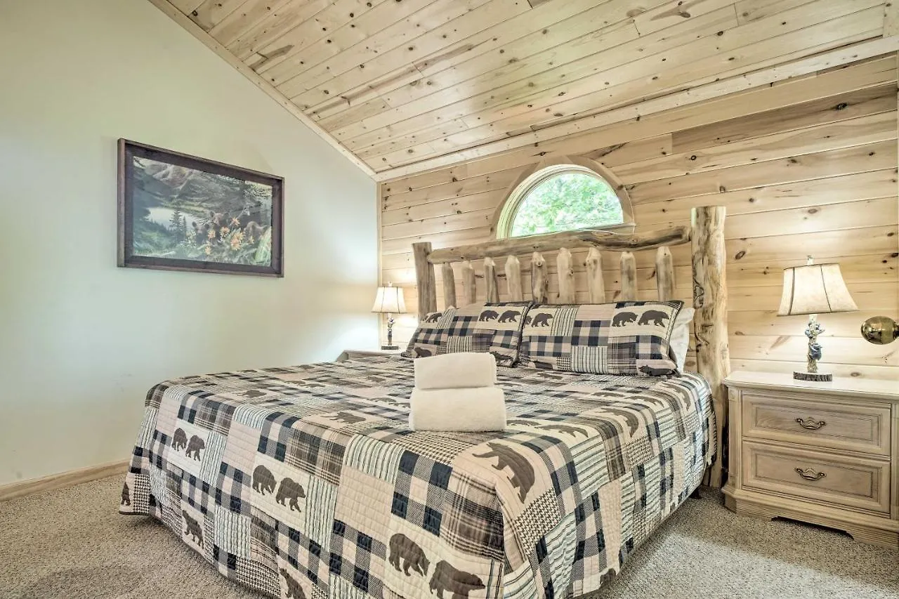Rustic With Private Hot Tub! * Pigeon Forge