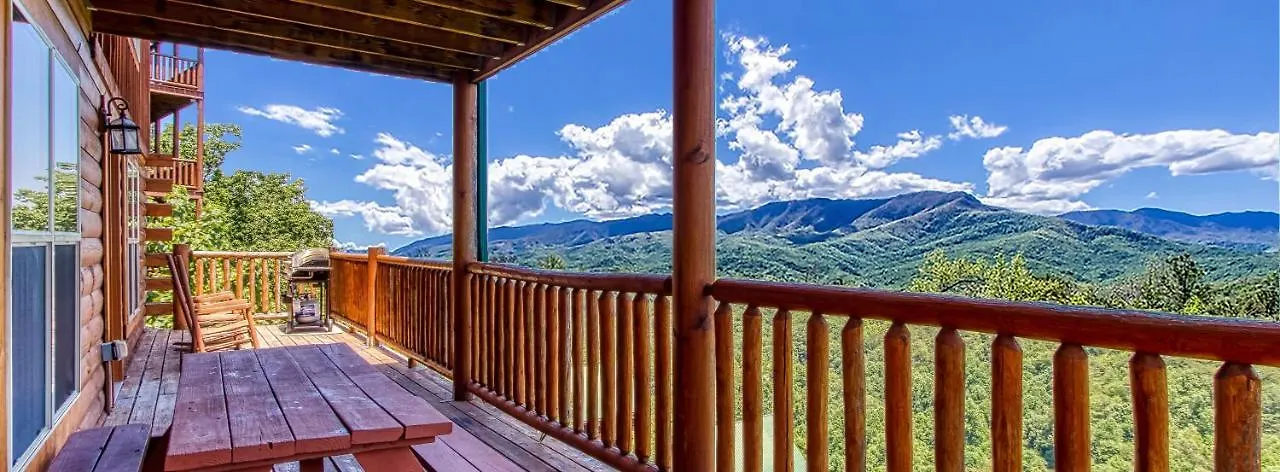 Feriehus Mountain Splash, Private Pool, Theater Room, 1089 Free Tickets Each Paid Day, Dollywood And *