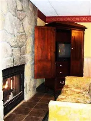 Clarion & Near The Leconte Center Pigeon Forge