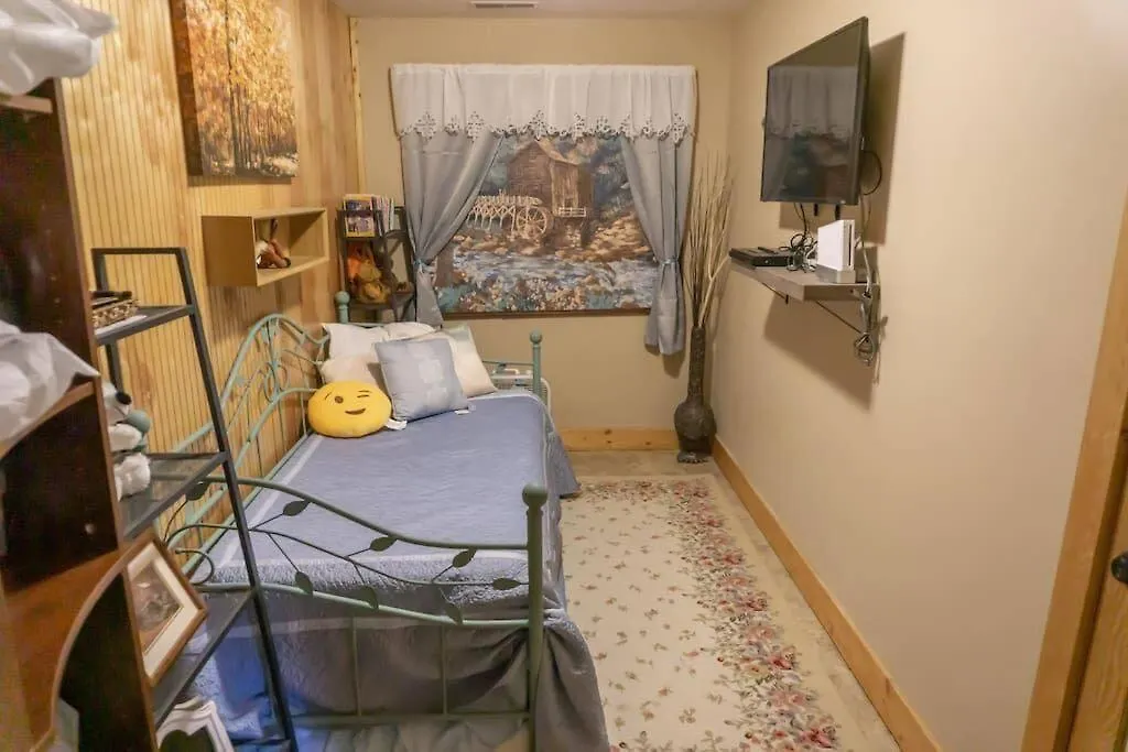 Сasa de vacaciones Smoky Mountain Splendor Two Third Acre 2 King Master *