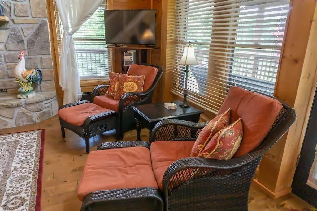 Сasa de vacaciones Smoky Mountain Splendor Two Third Acre 2 King Master
