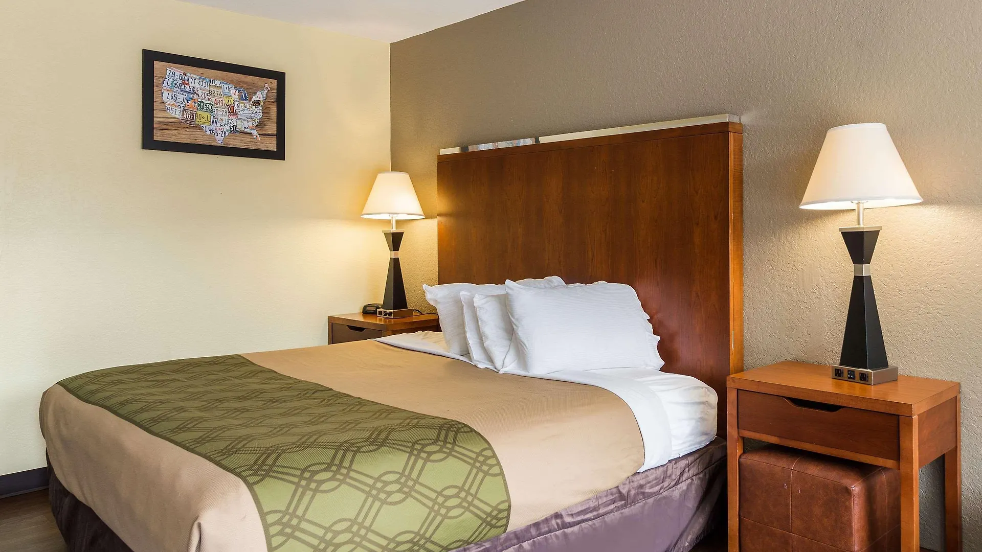 Hotel Econo 2*